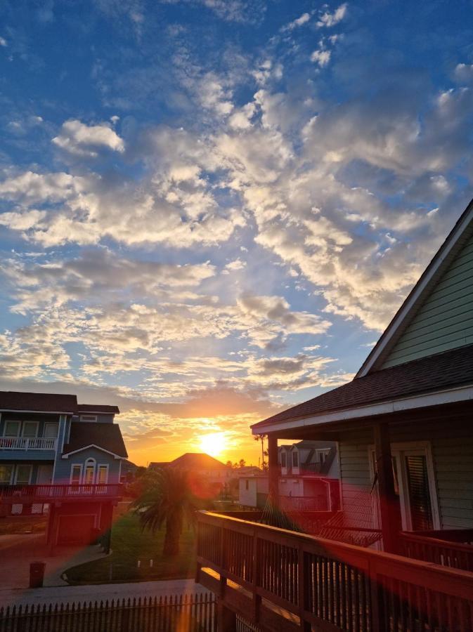 The Vista Of Palm Beach Galveston Exterior foto